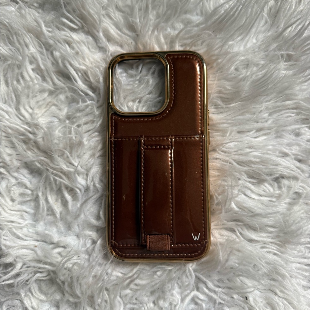 Walli Case Cherry Lacquer iPhone 16 Pro